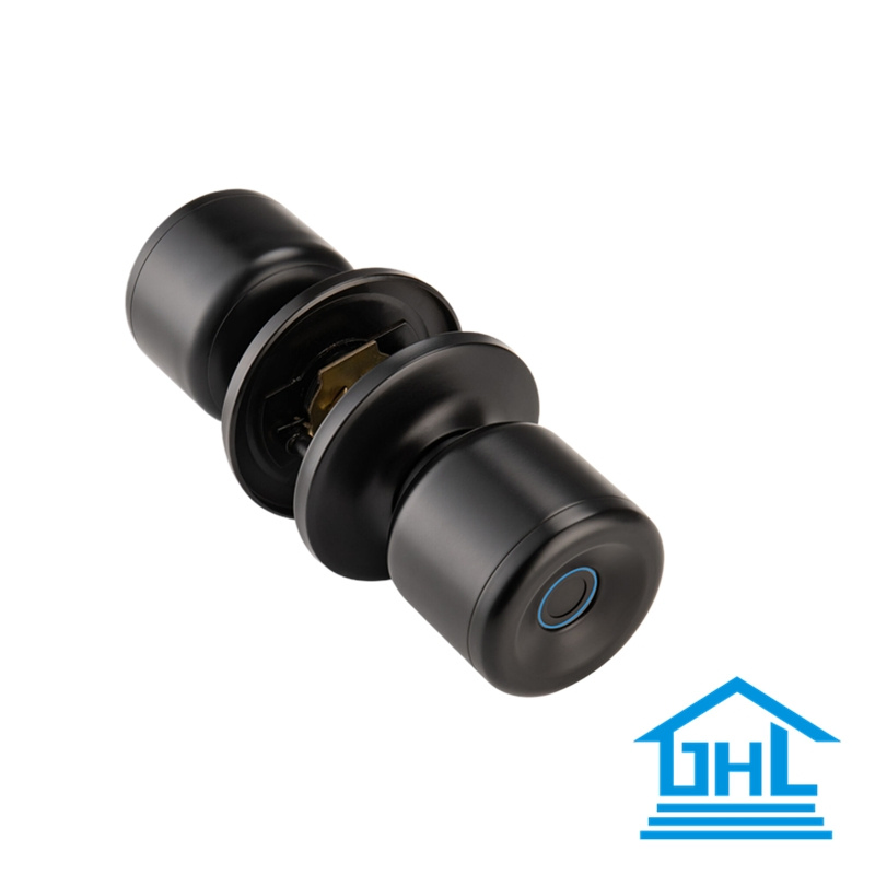 Auto-Unlock Via Smartphone Proximity for Keyless Convenience Smart Lock