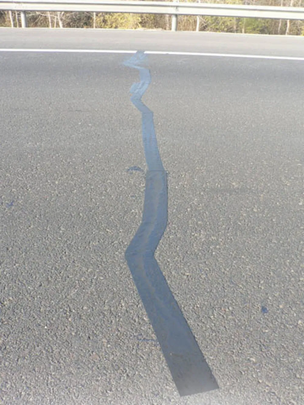 Asphalt Crack Tape Direct Manufacturer