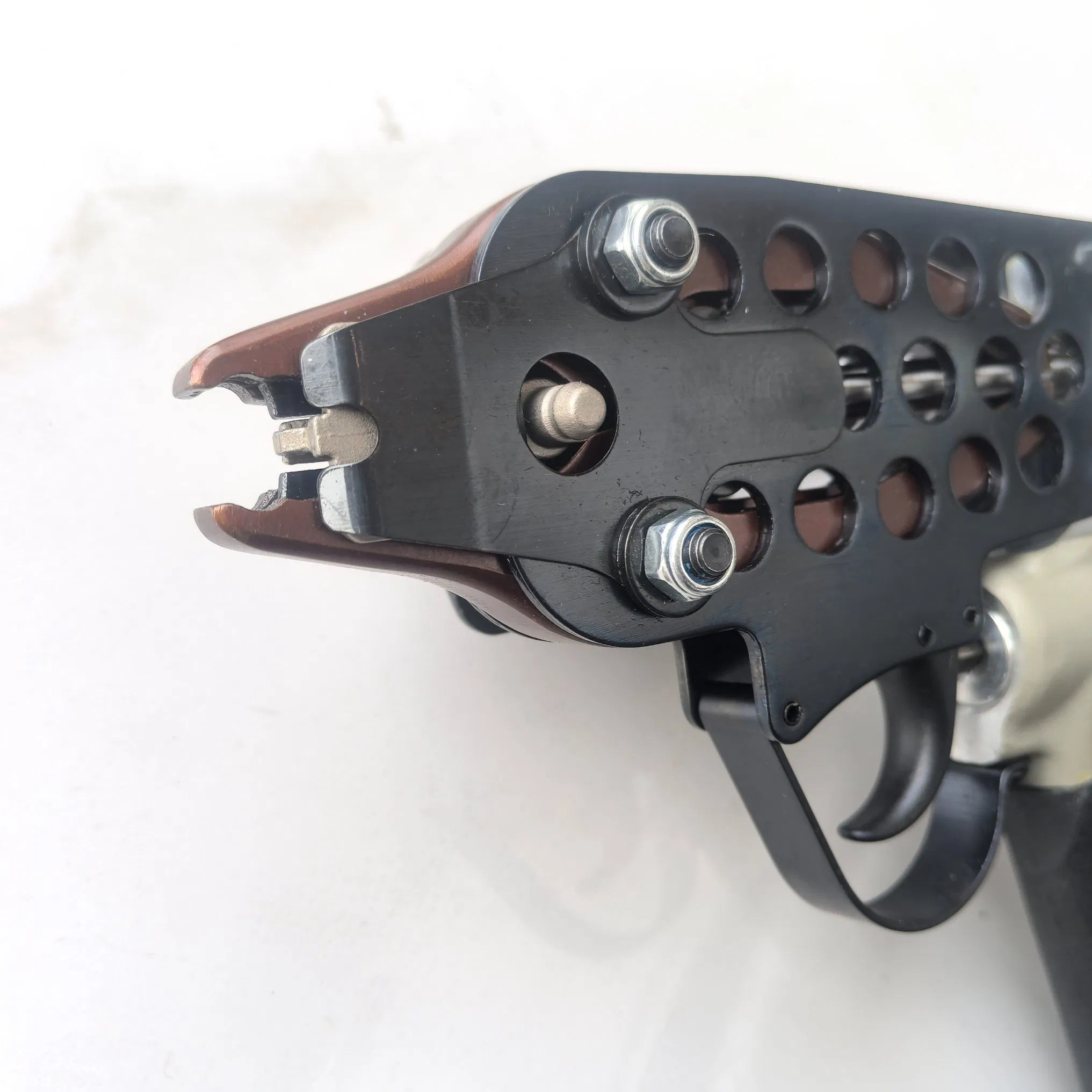 Пневматические клещи для хомутов C-760A под C17