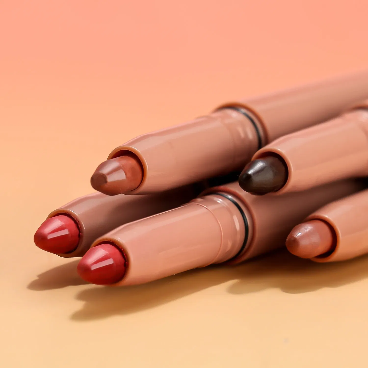 New Matte Lipliner Waterproof Long Lasting Custom Logo Twist up High Pigment Creamy Matte Lip Liner