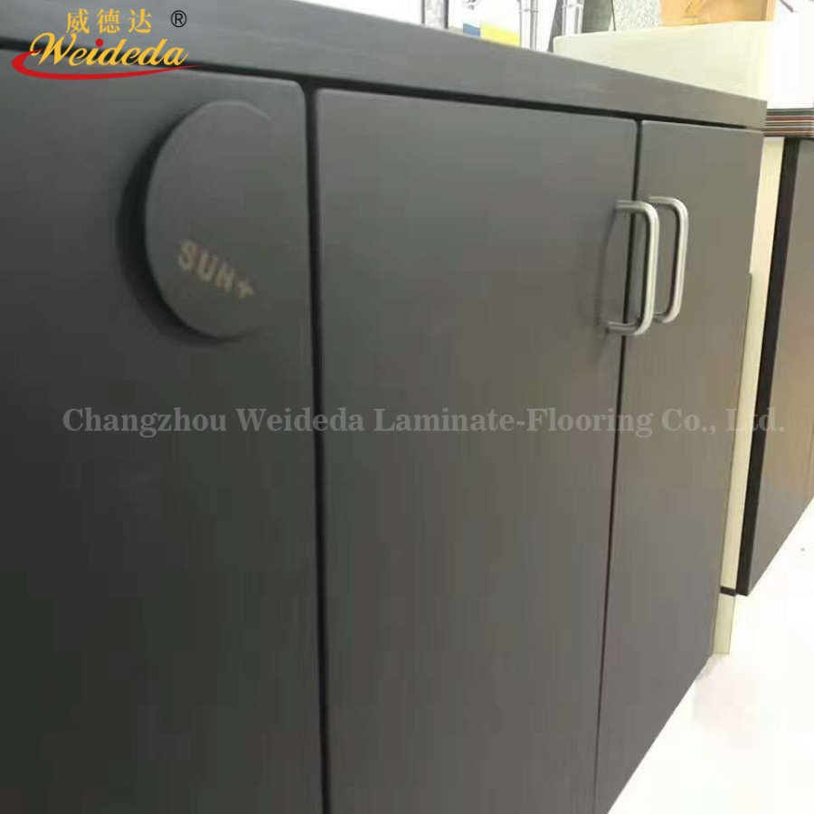 Влагостойкая HPL плита 12 мм для перегородок туалетов