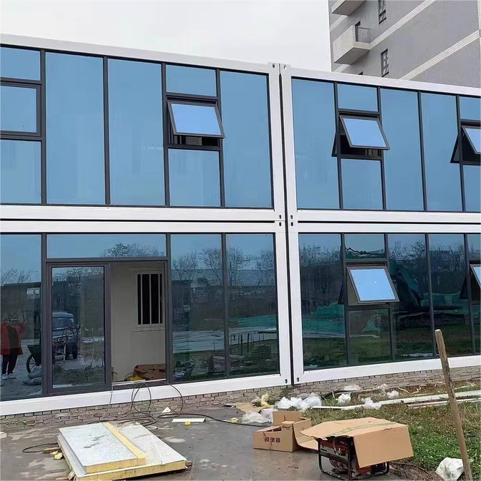 Luxury Well Designed Prefabricated Glass Facade Office Building Container Prefab Pod House