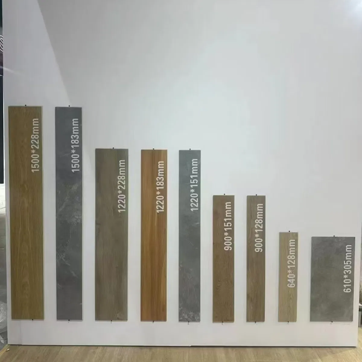 Factory Price 4.5mm IXPE Vinyl PVC Plank Spc Flooring with Soundproof