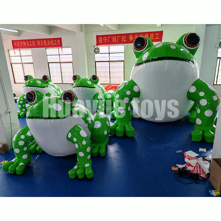 Hot Selling 3 Meters Inflatable Green Frog Animal Character Inflatable Floating Water Frog Animals Toy Big Model for Commercial