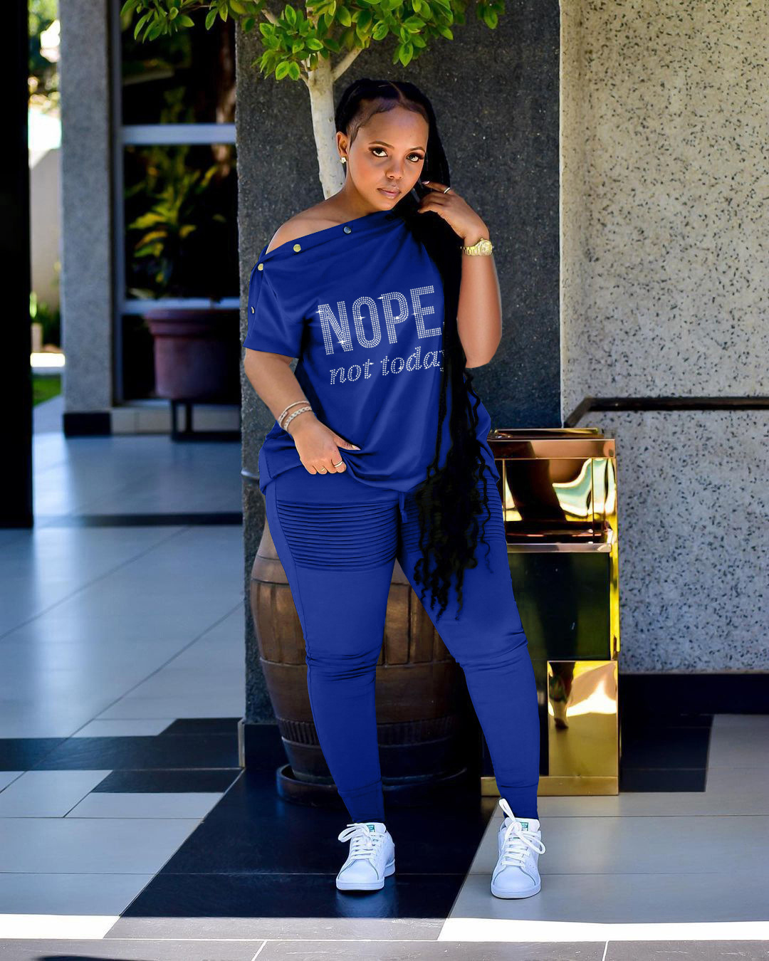 Комплект женский летний с коротким рукавом и заклепками