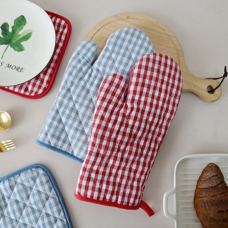 Heat Resistant Cotton Gingham Oven Mitts and Pot Holders for Cooking Baking