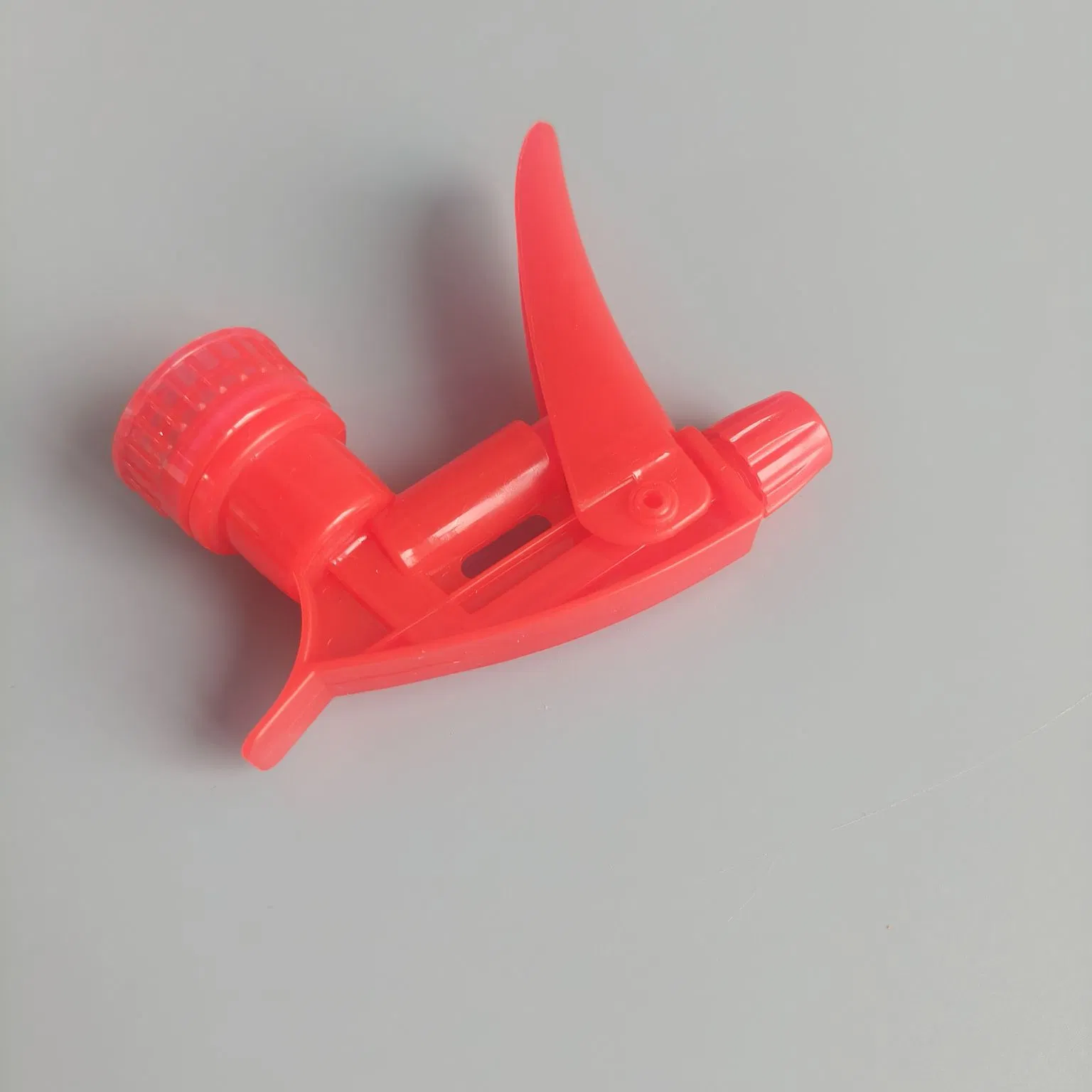 Red Plastic Trigger Water Spray Trigger Pump Spray for Refillable