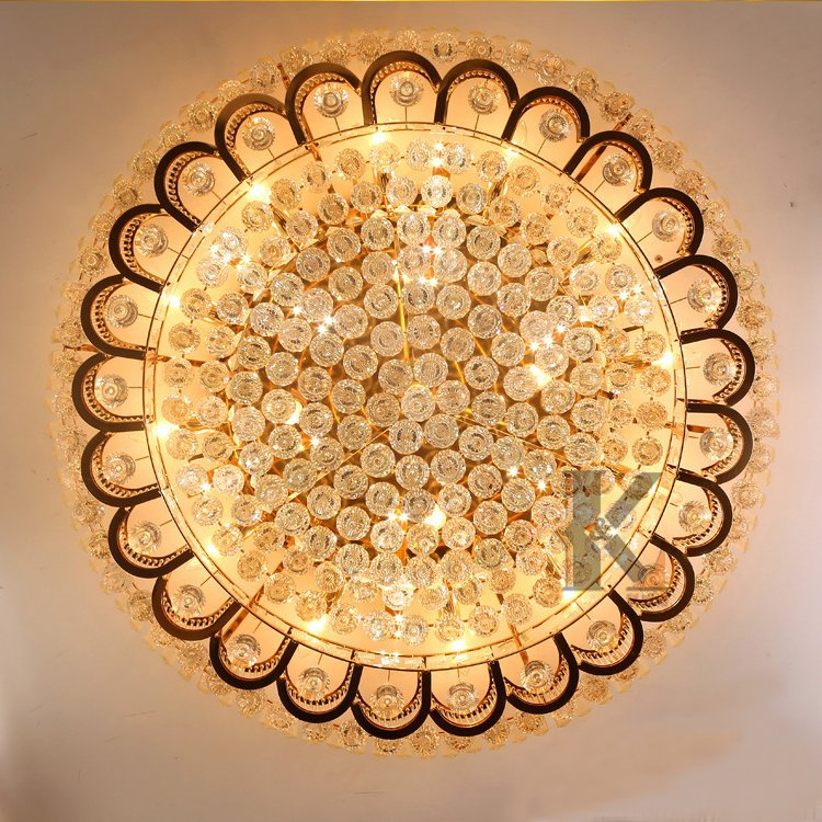 Nordic E14 Gold LED Chandelier Decorative Round Crystal Light Fixtures Design with Luxury Ceiling Light for Bedroom Living Room