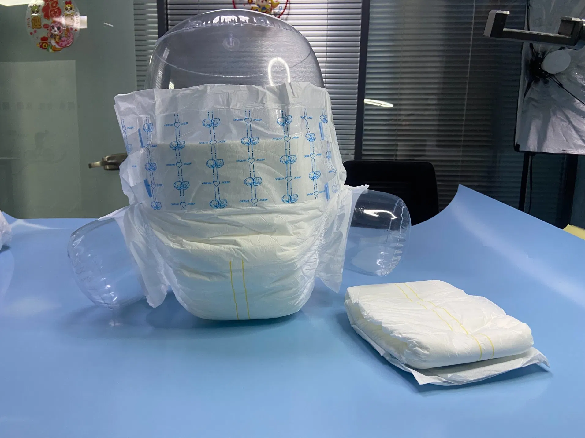 CE ISO13485 OEM Disposable Incontinence Adult Diaper High Absorbency Adult Nappy