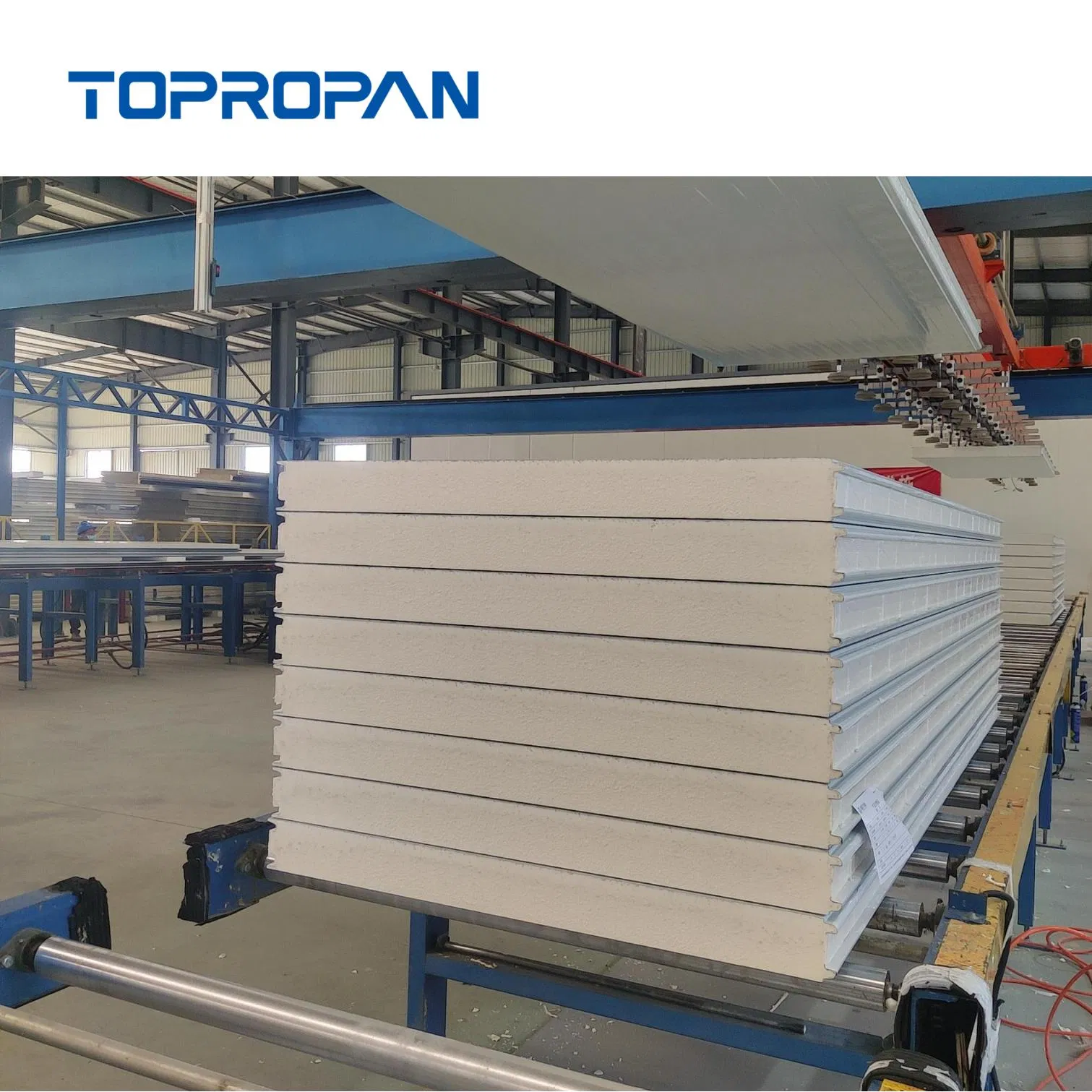 High Density PU/PIR Insulated Sandwich Panels for Roof and Wall Construction