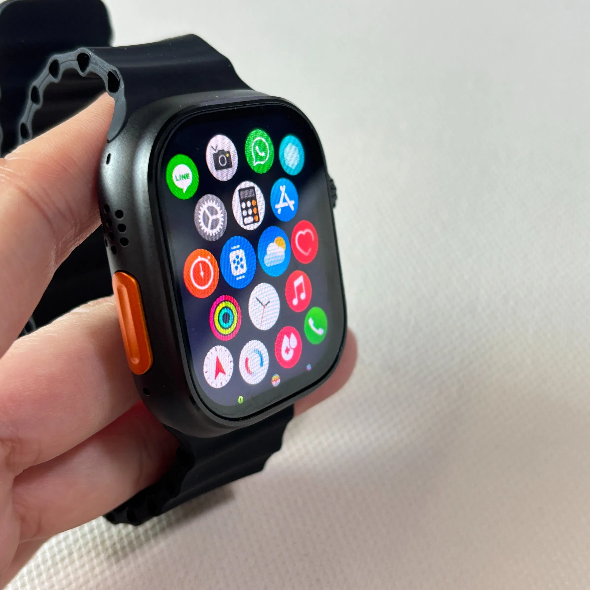 2025 Ultra2 Smartwatch Blood Oxygen and Heart Rate Monitoring 50 Meters Waterproof Health Butler Smart Watch