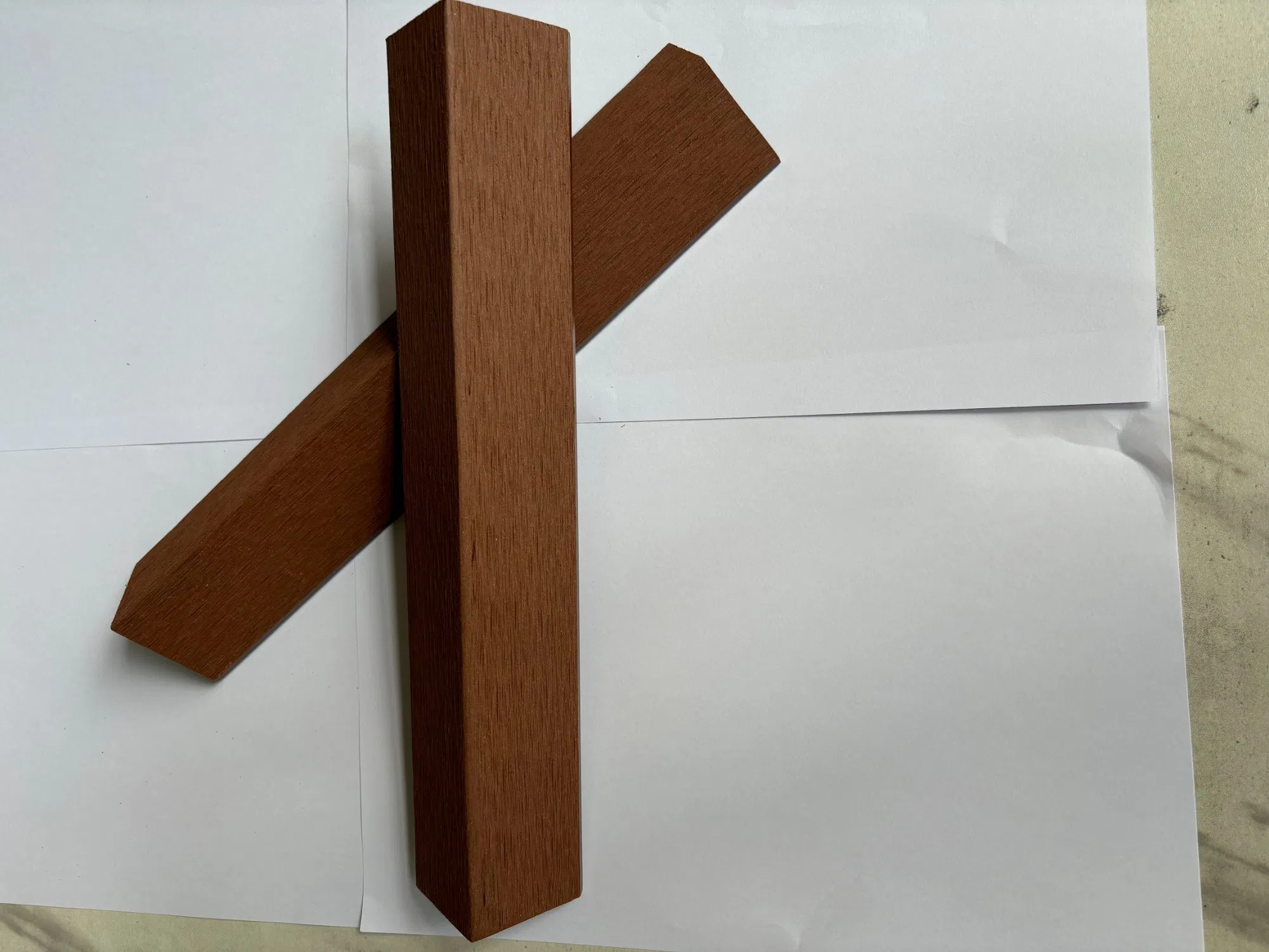 Simple and Convenient Tile Accessories Decorative Stirp Flat Tile Trim WPC Outdoor Flooring Corner Decking Edge Covering L Trim