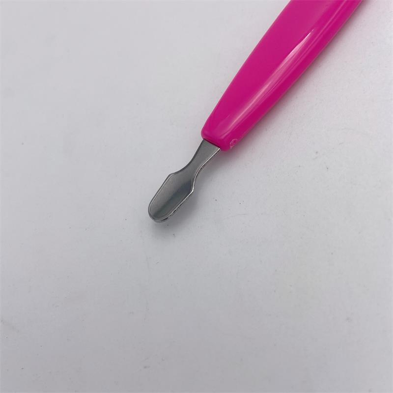 Double-Ended Nail Art Tool Nail Cleaner Cuticle Pusher Spatulas with Plastic Handle