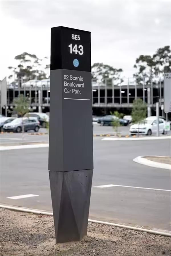 Design Steel Petrol Fuel Pylon Sign Building Directories Direction Pylon Sign LED Sign