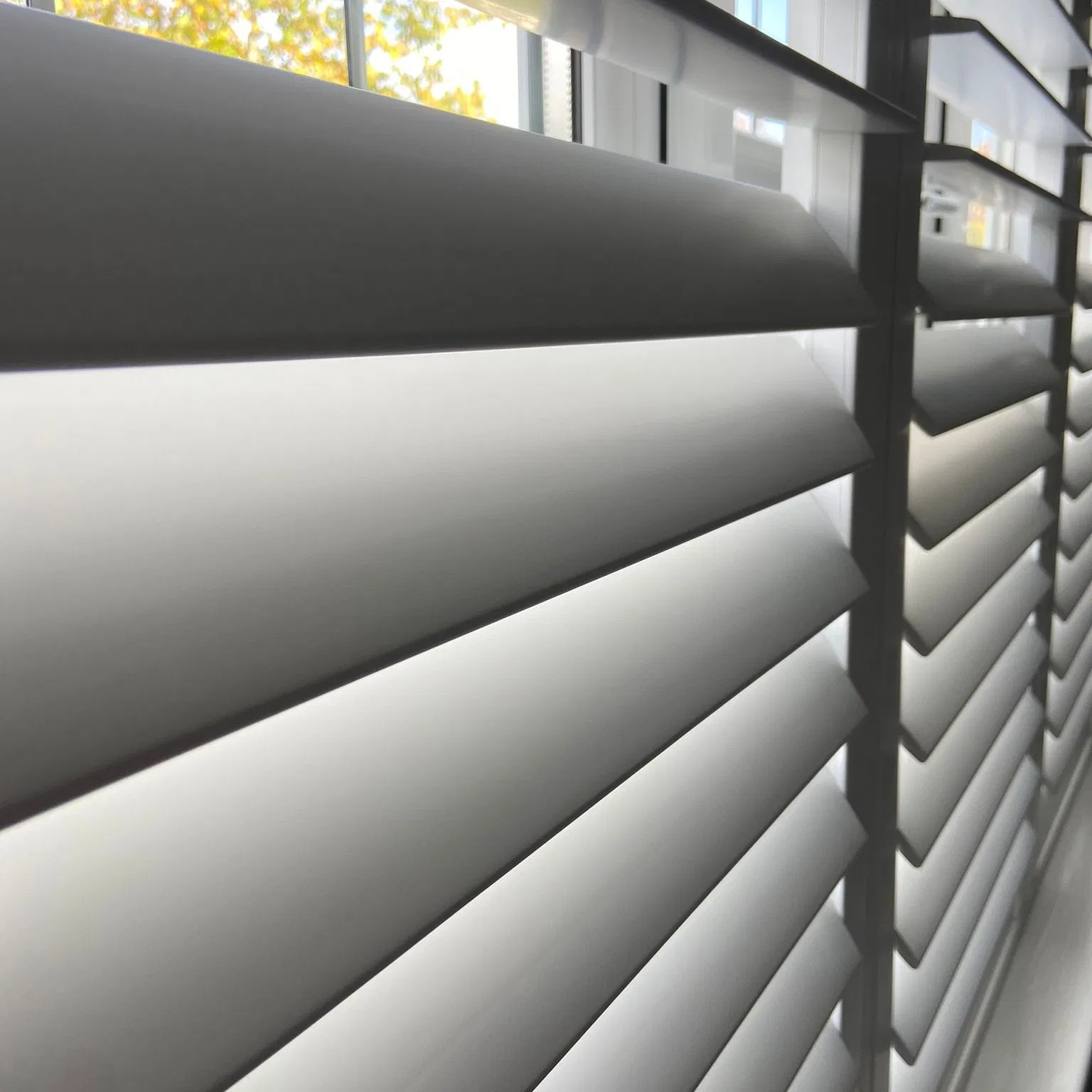 Plantation Shutter Privacy Shutters for Window and Door