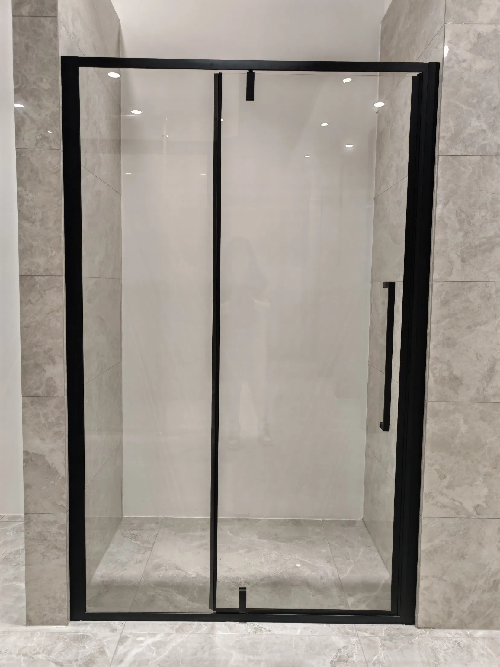 Classic Bathroom Shower Enclosure with Frosted Glass and Hinge Door