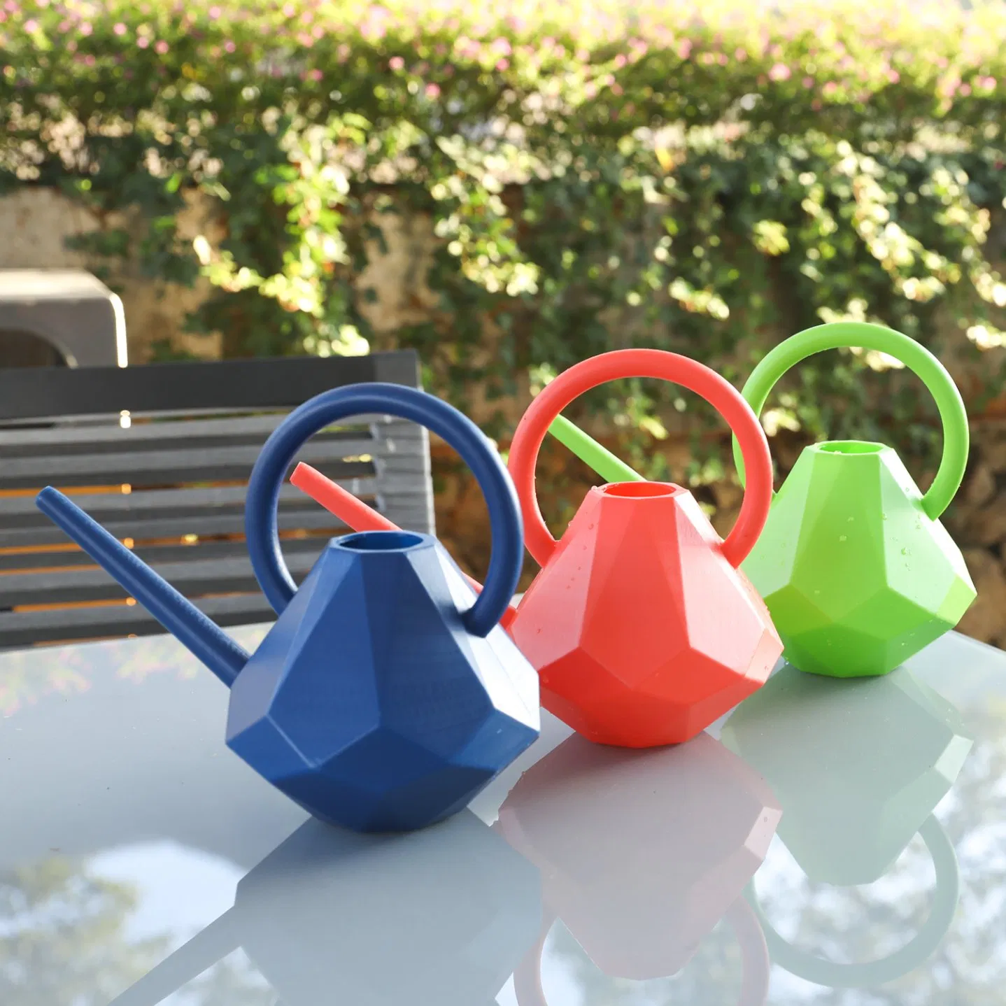 New Long-Spout Flower Watering Pot, a Diamond-Shaped Creative Water Watering Pot