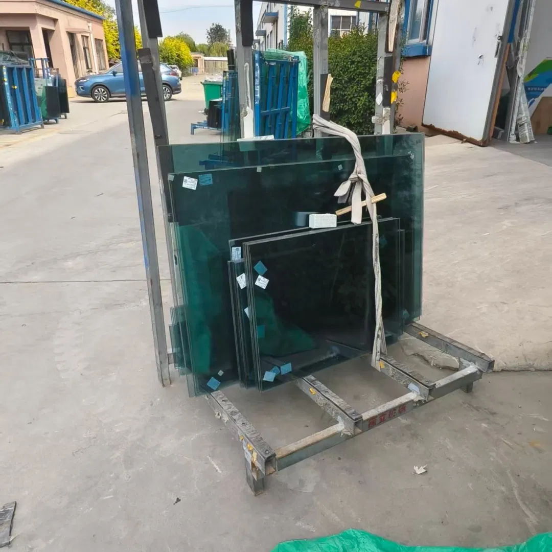 Factory Direct Sale of High-Quality and Low-Priced Transparent Glass and Low-Emission Tempered Glass.