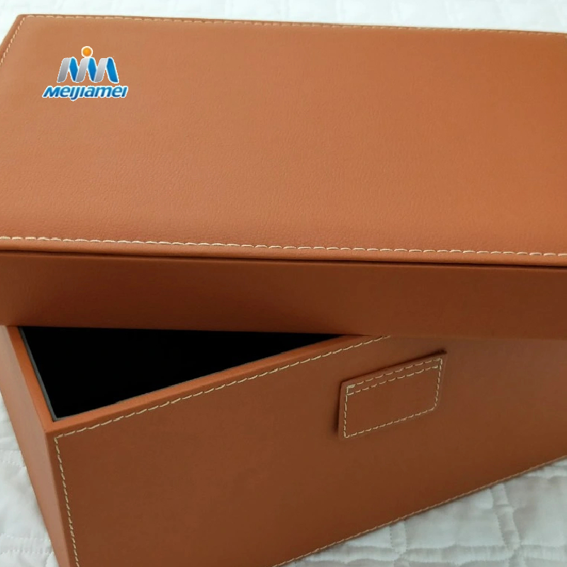 Органайзер для одежды с крышкой и ручкой