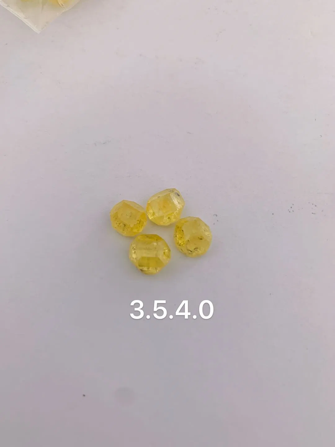 Желтый синтетический алмаз 1-6 мм для ювелирных изделий