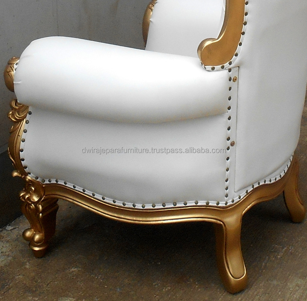 Мебель деревянная для гостиной