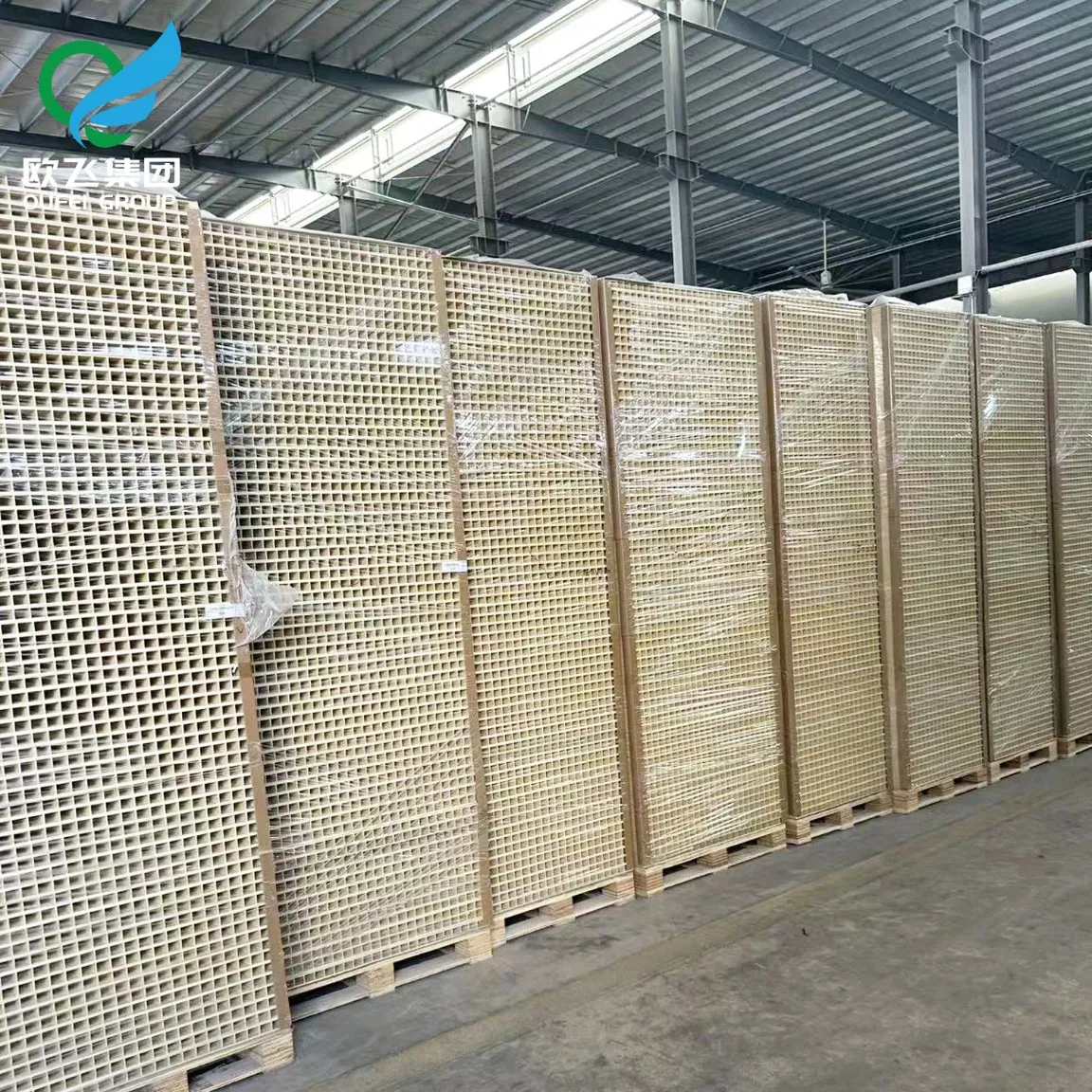 Fireproof Termite Resistant Hollow WPC Door Panel 35mm, 40mm, and 45mm