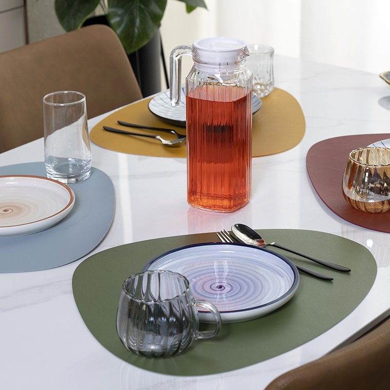 Waterproof Anti Slip Table Mat Heat Insulation Faux Leather Placemats for Dining Table