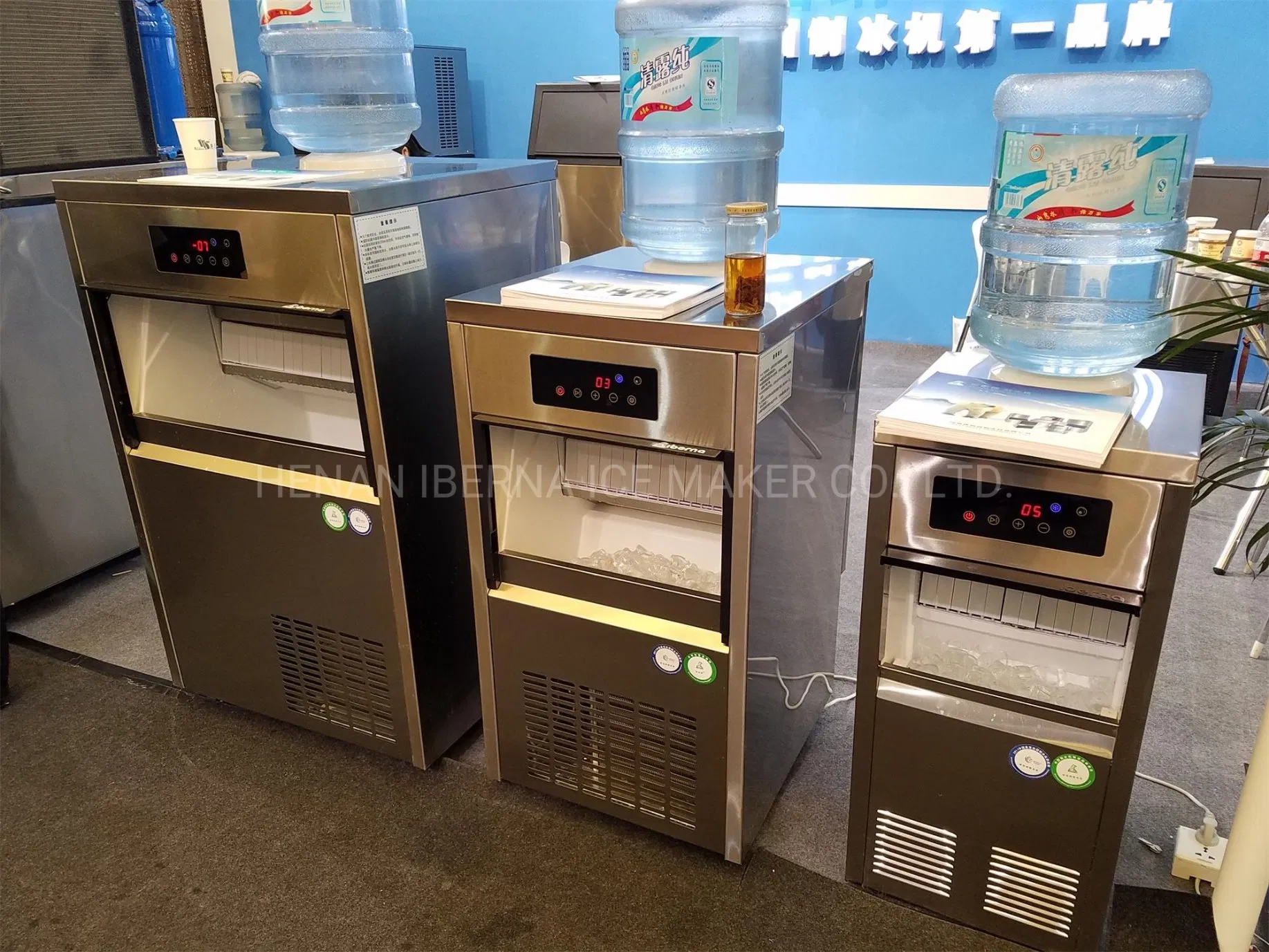 60kg Ice Machine with Two Functions of Self Water Supply and Water Pipe Connection