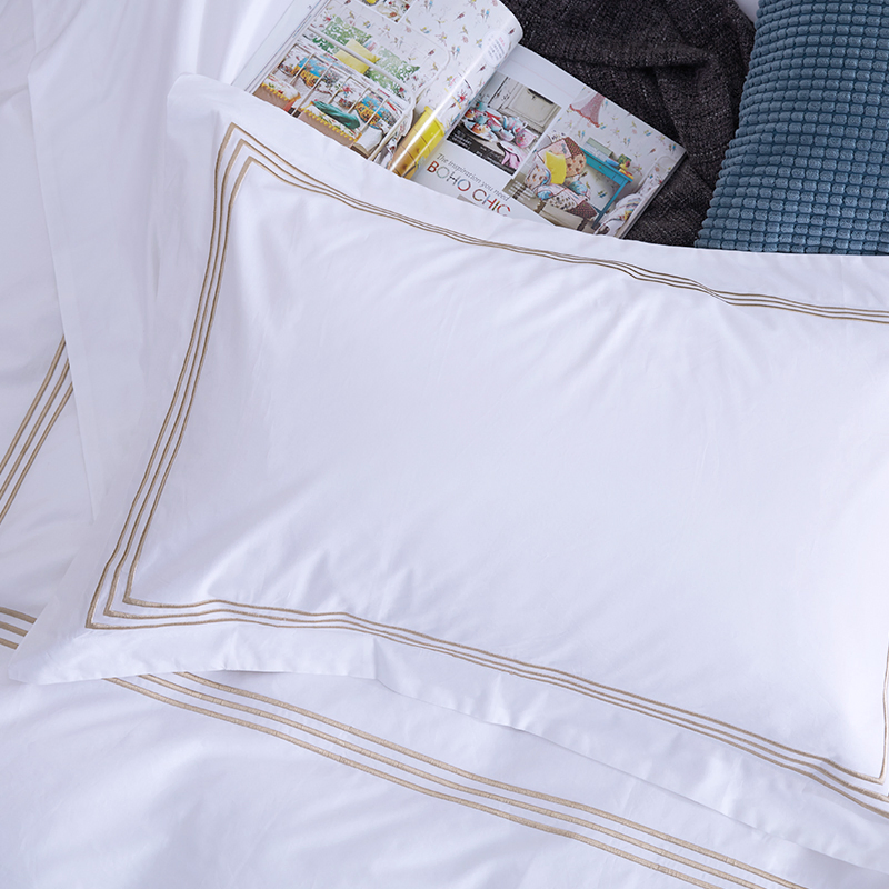 Hot Sale Elegant Embroidery Luxury Queen Bedding Set