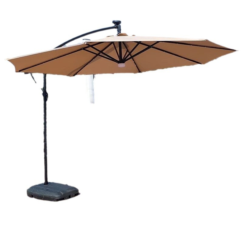 Большой садовый зонт с LED-подсветкой и солнечной панелью