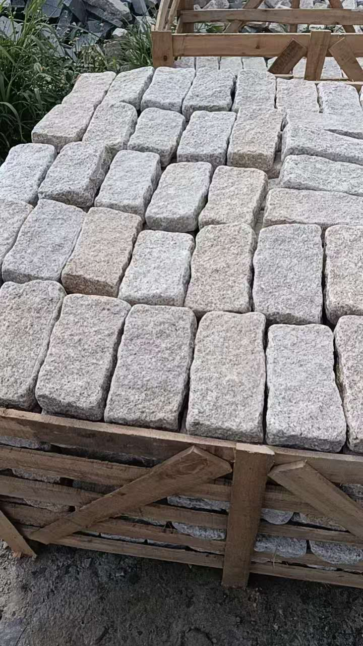 Grey Yellow Red Black White Granite Cobble Stone Cubestone for Walkway/Driveway/Parking Pavers/Paving