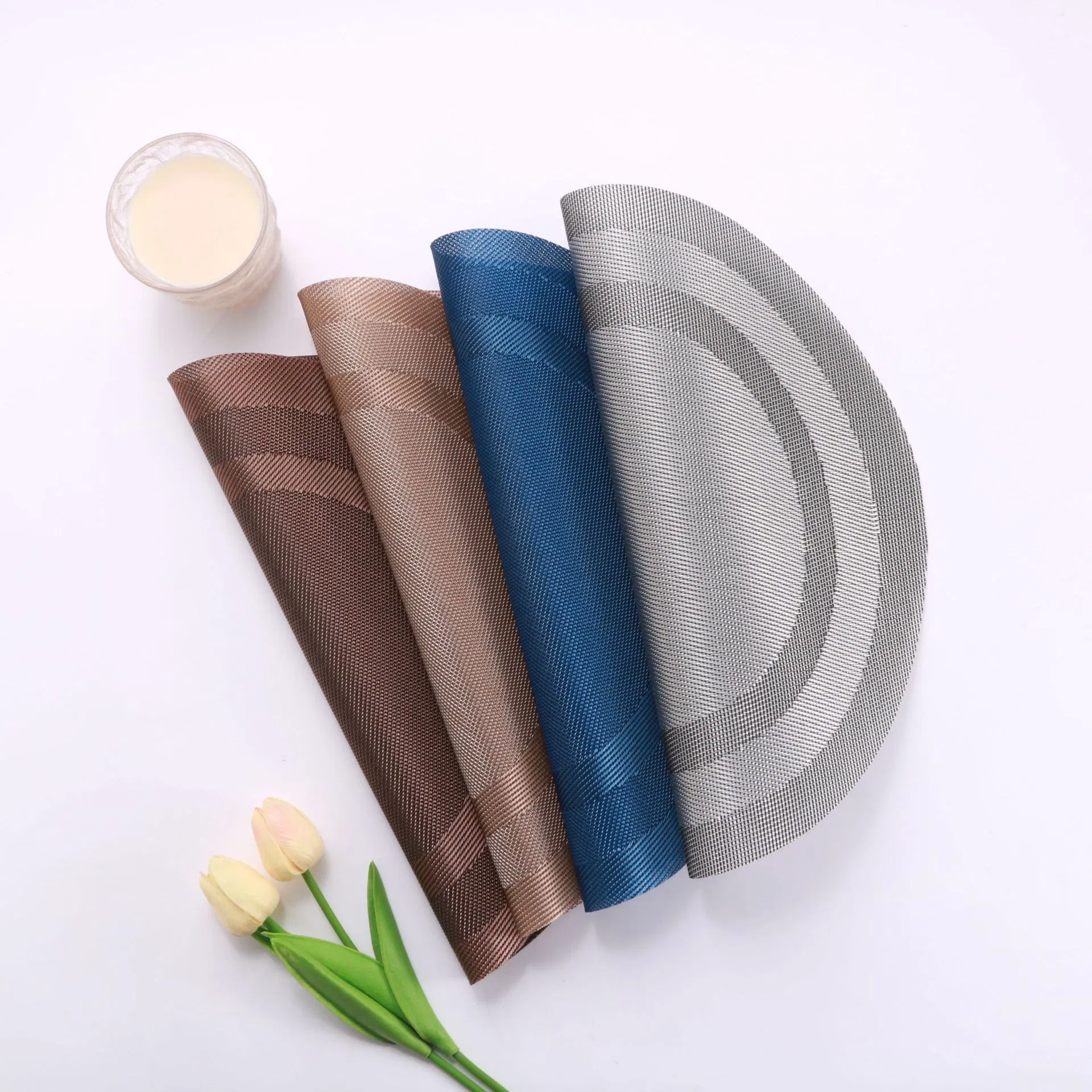 PVC Woven Heat Resistant Table Mat Vinyl Anti-Slip Oilproof Placemat for Dining