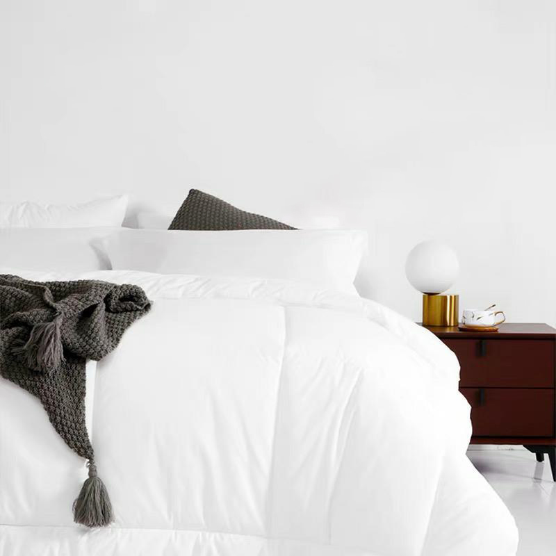 Wholesale Skinfriendly Goose Down Quilt Comforters 100% Cotton Cover