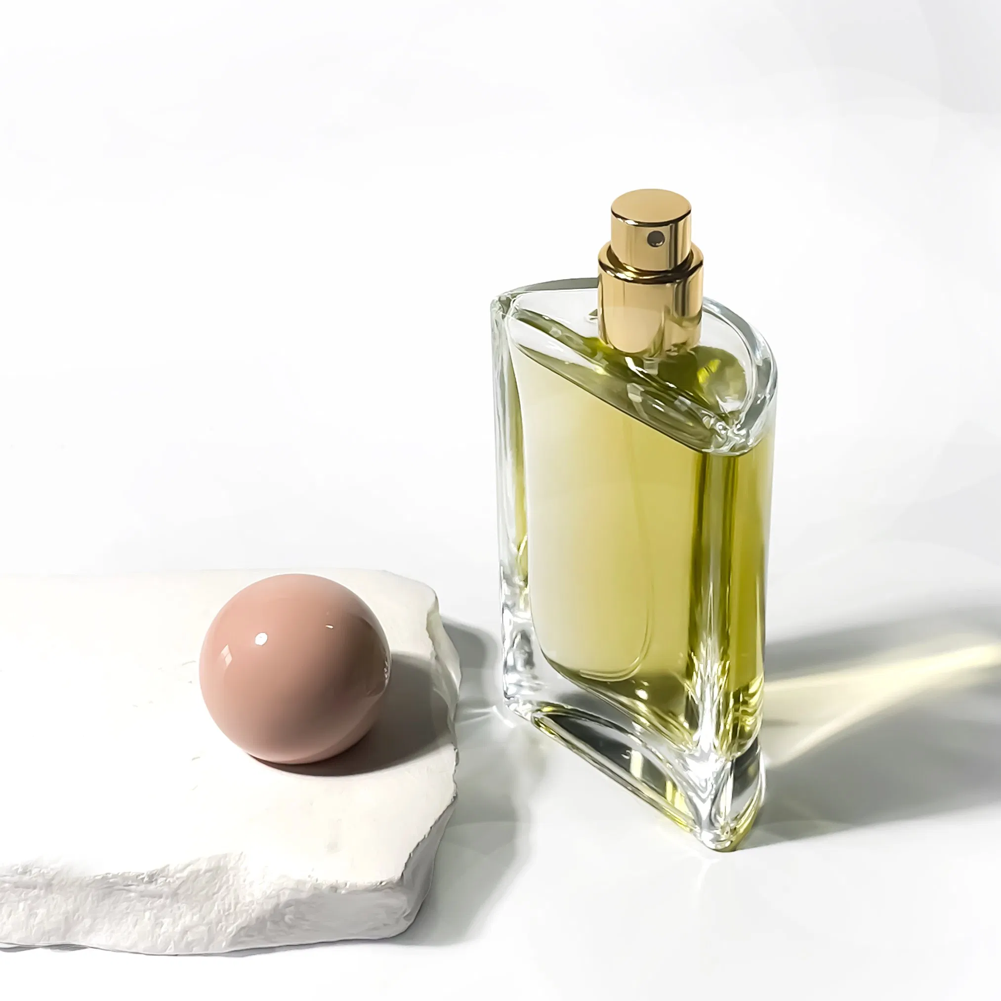 50ml Transparent Glass Perfume Bottle Semicircle Shaped Unique Fragrance Atomizer Square Cosmetic Packaging for Olive Oil Bottle