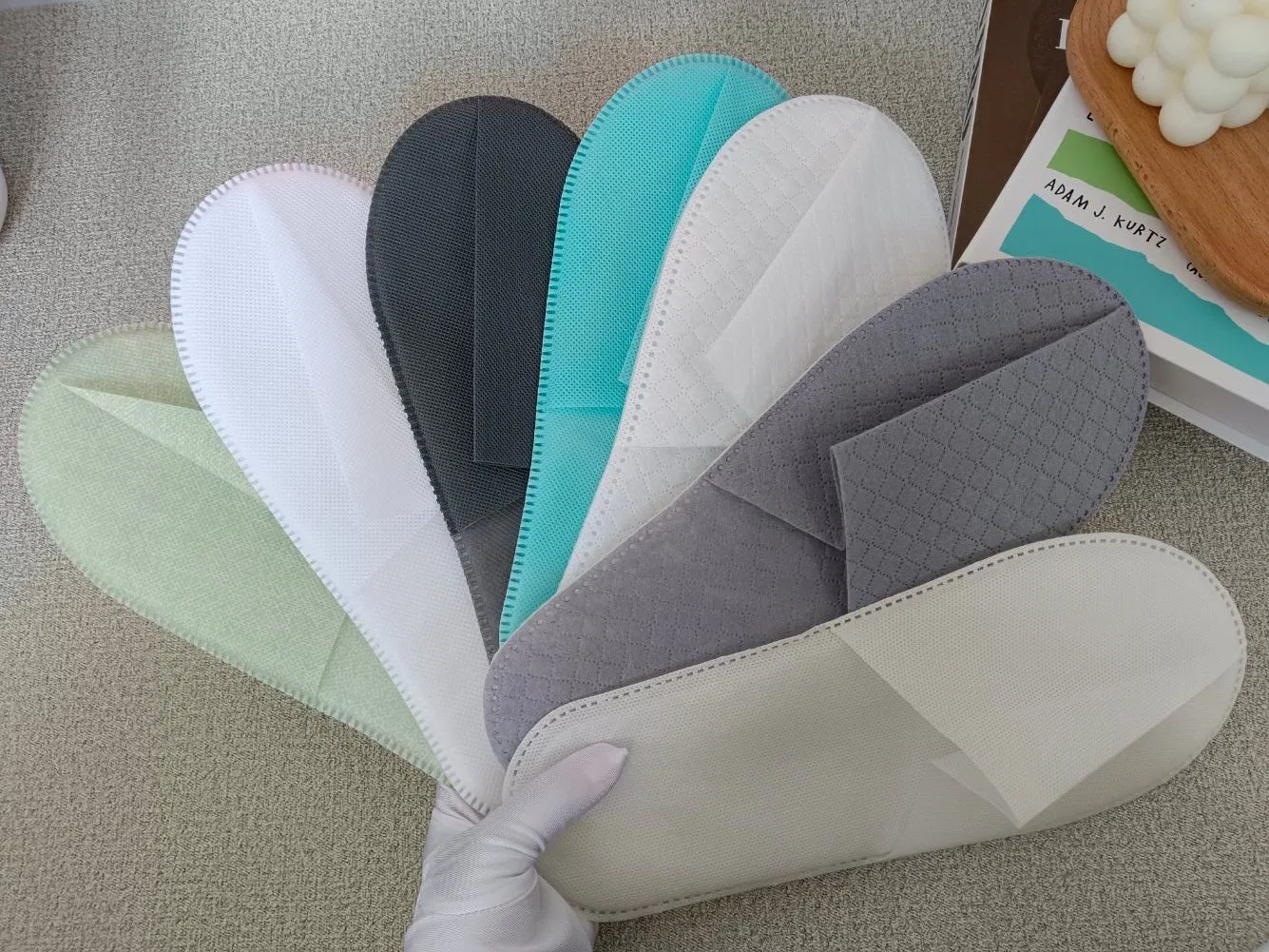 Low Price Non Woven Slipper Machine Batch Production Cheap Hotel Slipper China Cheap Factory Non-Woven Fabric Disposable Hotel Slippers with Cheapest Price