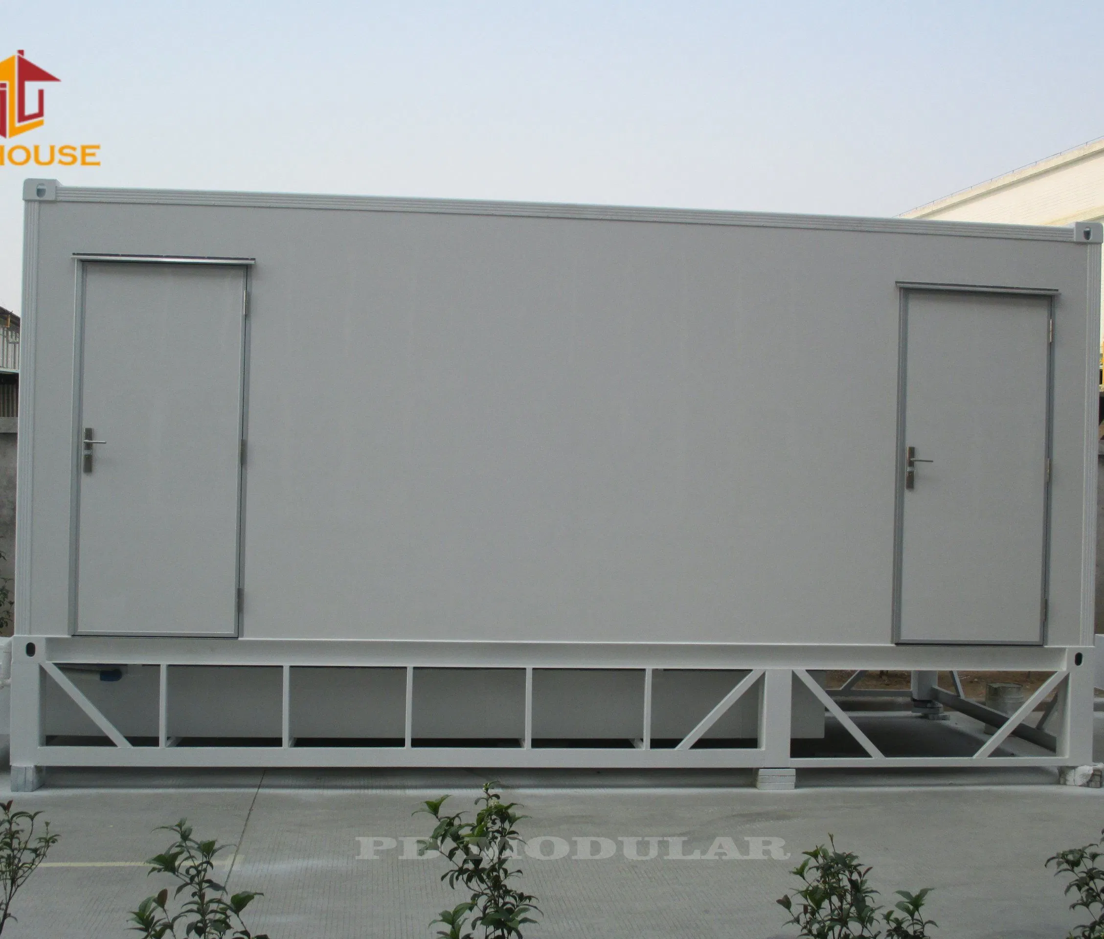 Portable Luxury 20FT Containerized Mobile Toilets Container Ship Restroom Public Washroom Shower