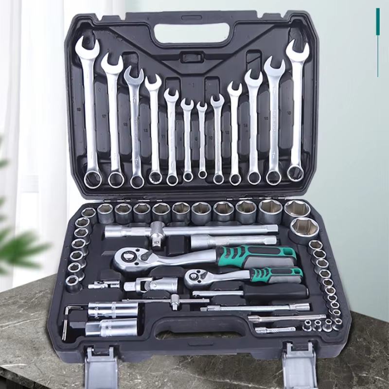 Набор инструментов для ремонта авто, 61 предмет