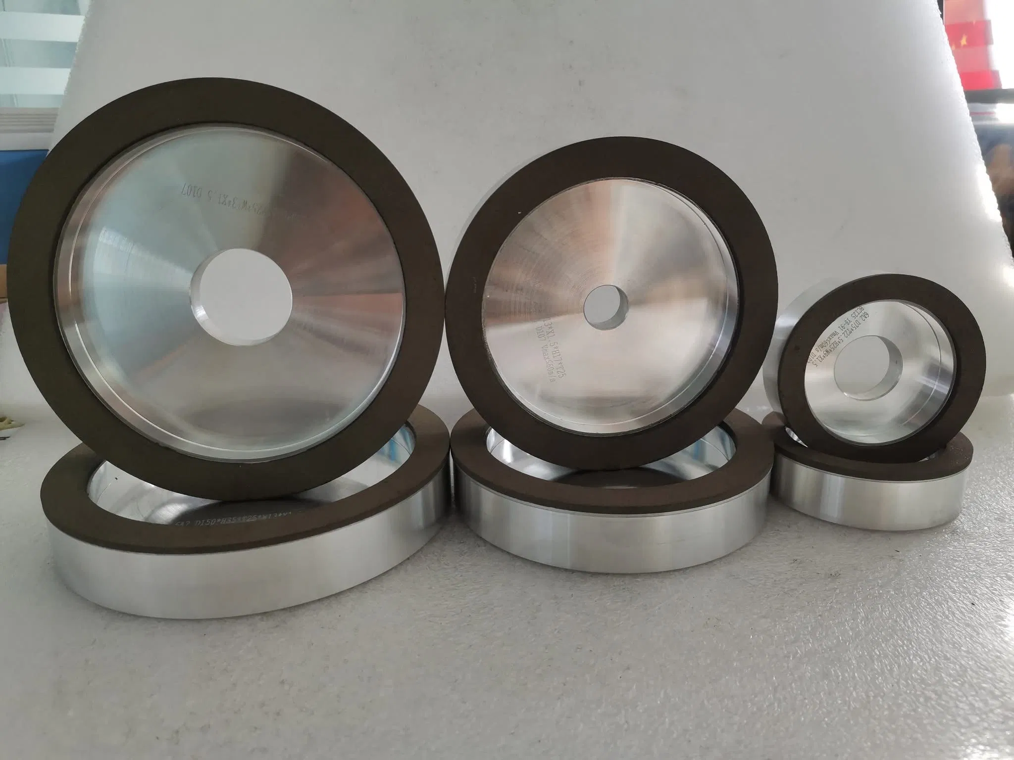 Wet Grind Stainless Carbide Tungsten CBN Resin Bond Grinding Wheel 11V9 Cup Shape