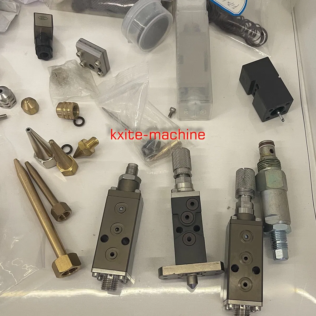 Сопло для термоклеевого автомата, фильтр-дозатор