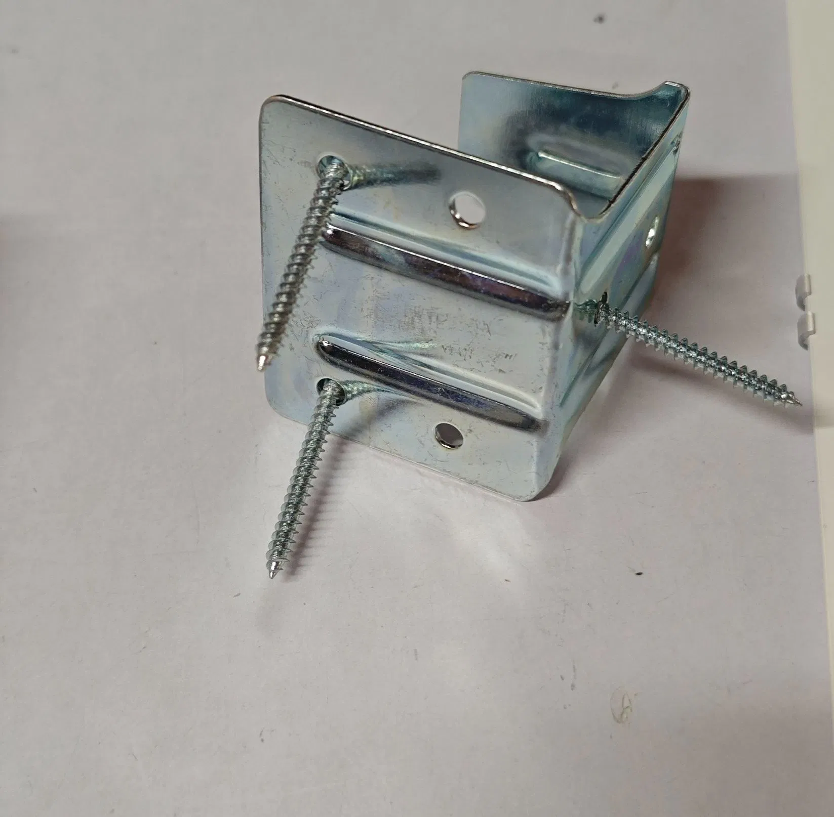 Durable Blinds Center Support Bracket Accessories Iron Holder for Wood Fauxwood Blinds