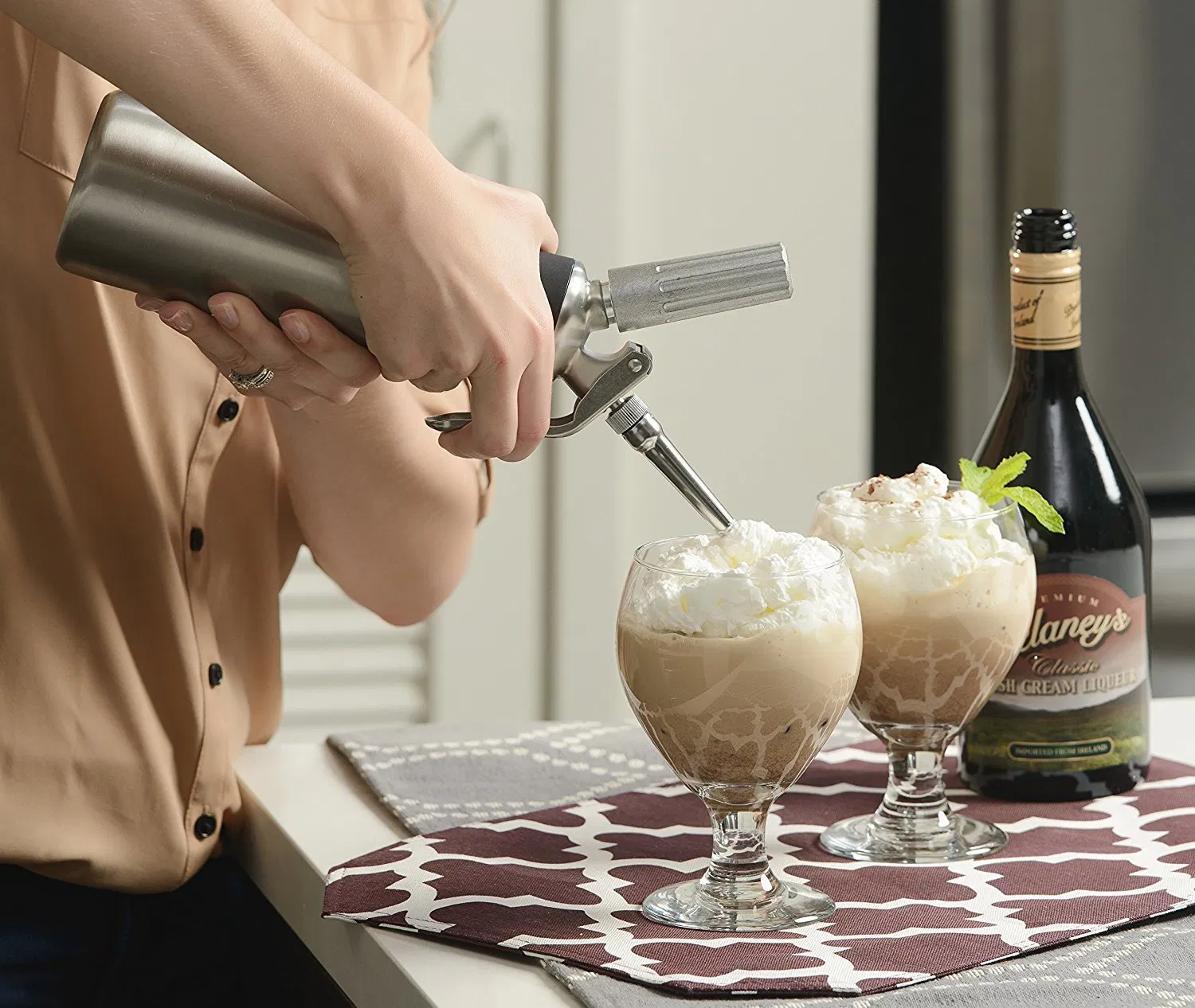 High Quality Stainless Steel 18/8 Versatility 500ml Whipped Cream Dispenser