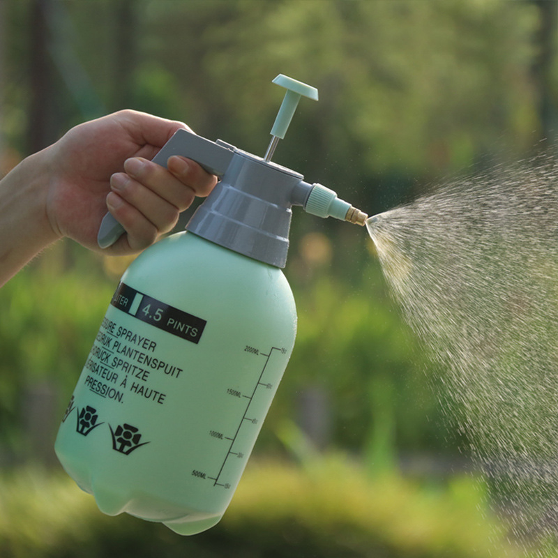 2L Garden Manual Pressure Water Sprayer Pump Handhold Sprayer Pot
