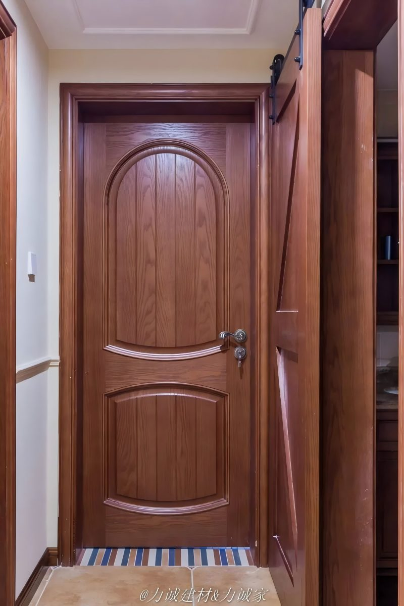American Style Latest Simple Interior Walnut Wooden Doors Single Solid Wood Villa Interior Wood Door