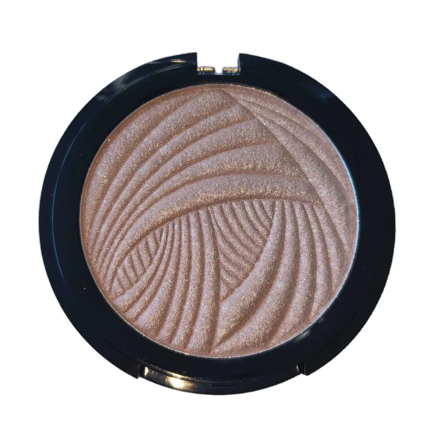 Versatile Glow Highlighter for All Skin Shades and Tones