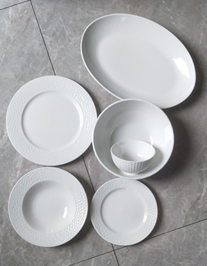 Eco-Friendly Healthy Reuse Multicolor Emboss White Tableware Ceramics Porcelain Flat Soup Dessert Plate 18 PCS Dinner Set