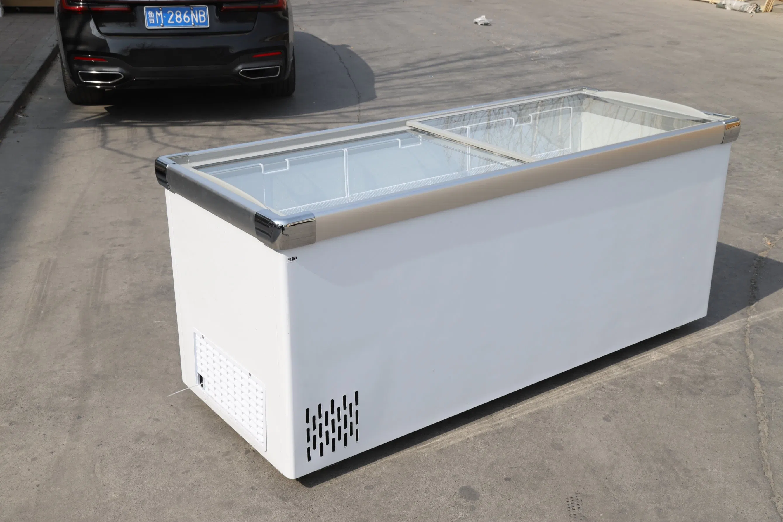 Refrigeration Equipment Commercial Curved Glass Door Ice Cream Chest Freezer Ice Cream Display Fridges Showcase Refrigerator