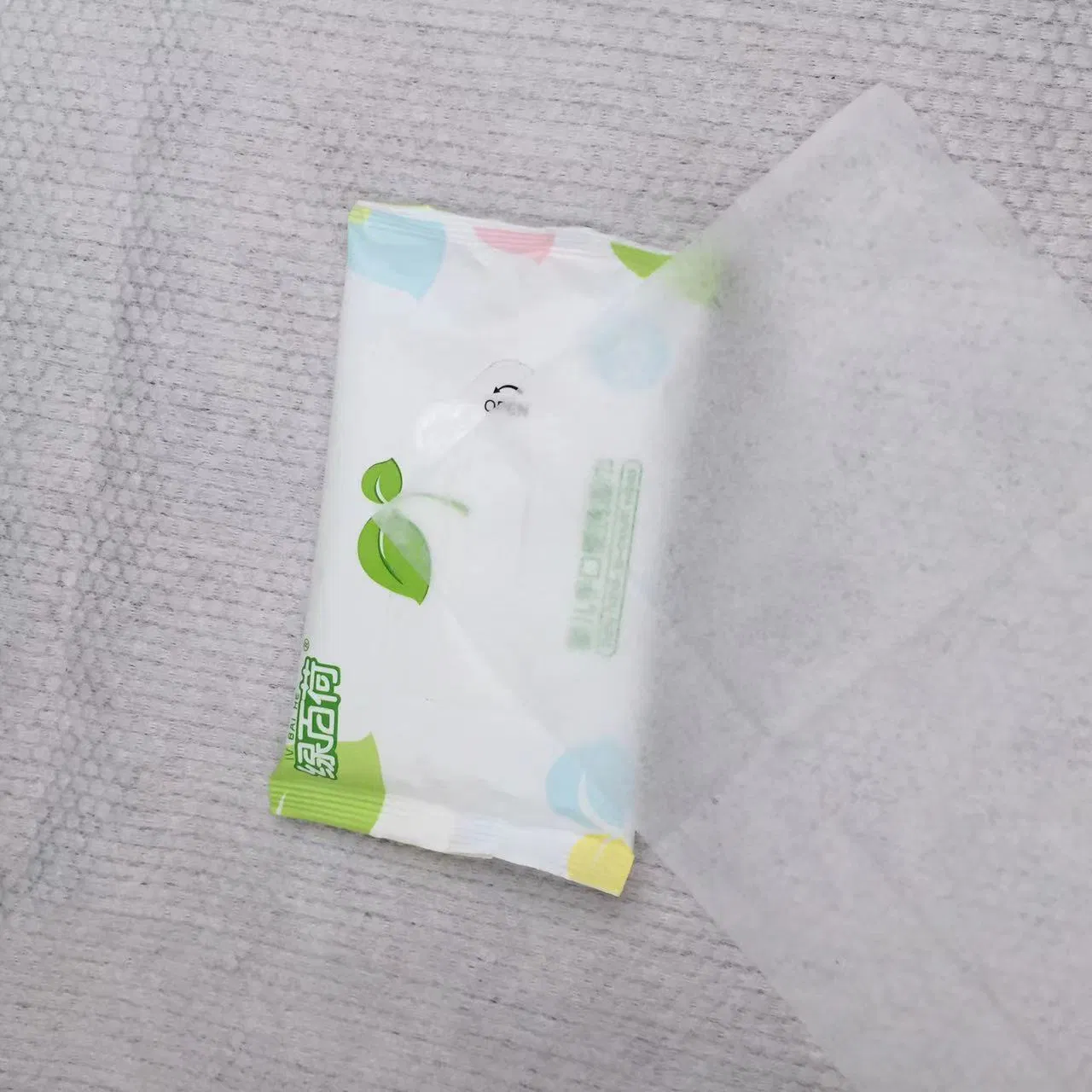 Gentle Essence Customized Wet Wipes for Baby′ S Gentle Cleaning