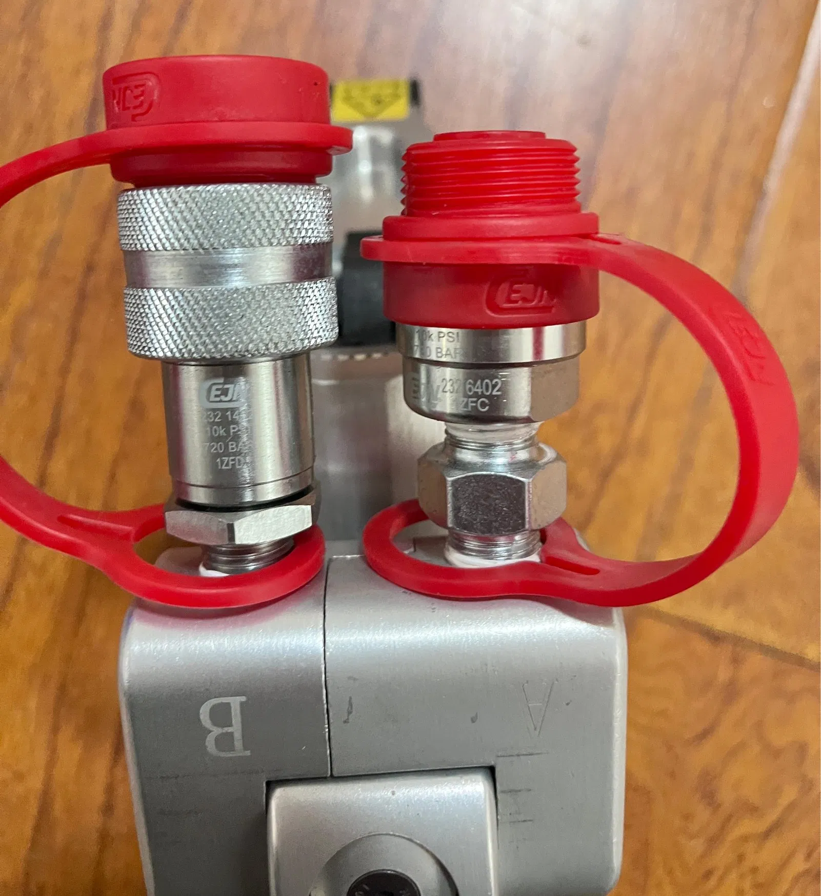 Dual Purpose, Multi Functional, Practical Hydraulic Torque Wrench