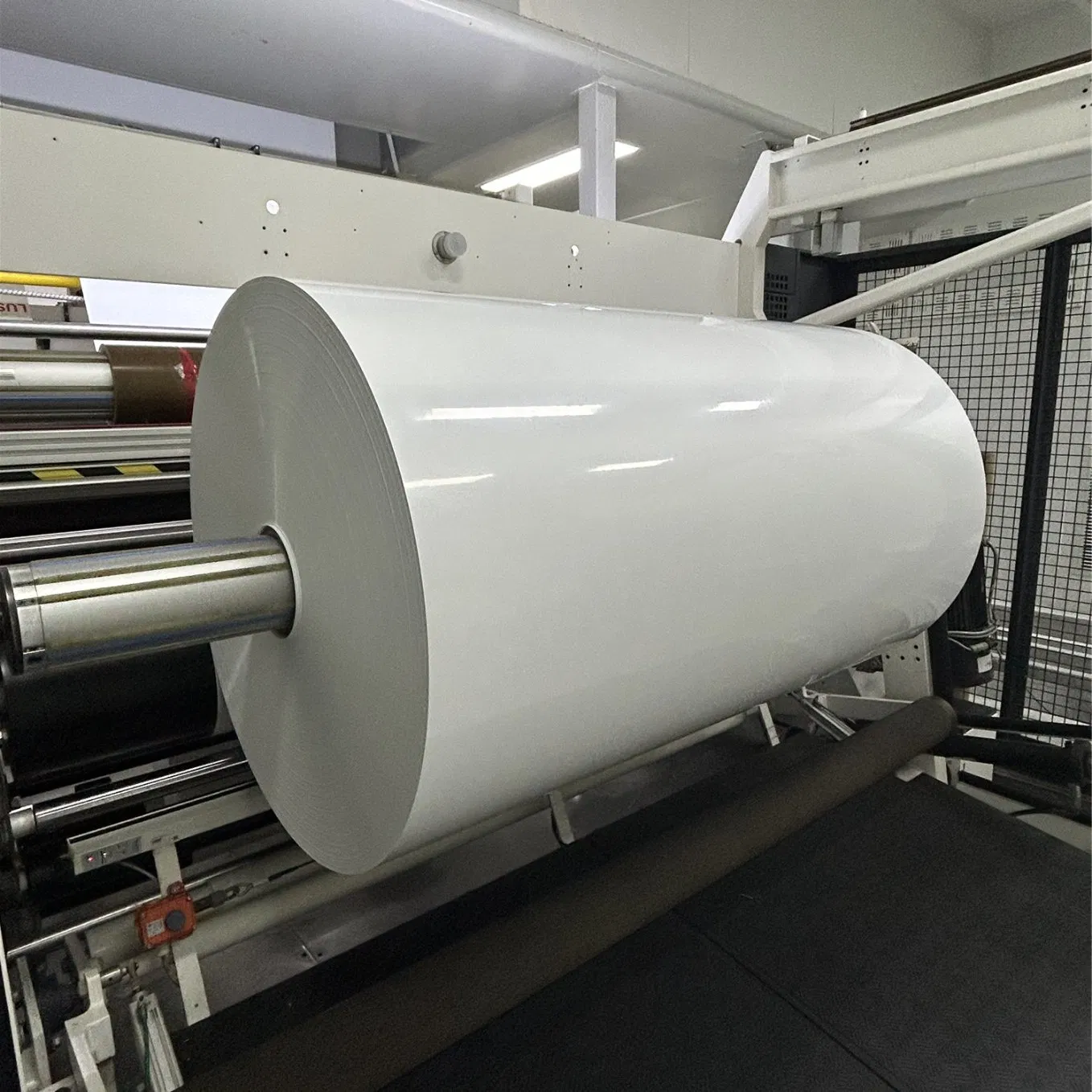 PE Label Film Manufacturer 78mic & 80mic & 82mic Self-Adhesive PE Label Base Film PE Label Stock