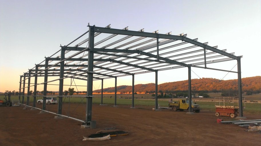 New Sandwich Panel Steel Warehouse/Workshop/Prefabricated Building/Steel Building/Garage /Shed